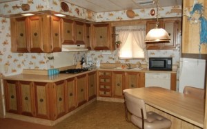 ugly-outdated-old-country-drab-brown-wallpaper-kitchen-overgaard-kitchen-ideas-brown-wallpaper.com-kitchen-wall-wallpaper-wallpaper-kitchen-36541